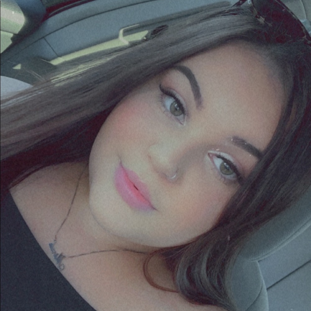 Meet your Posher, Marissa